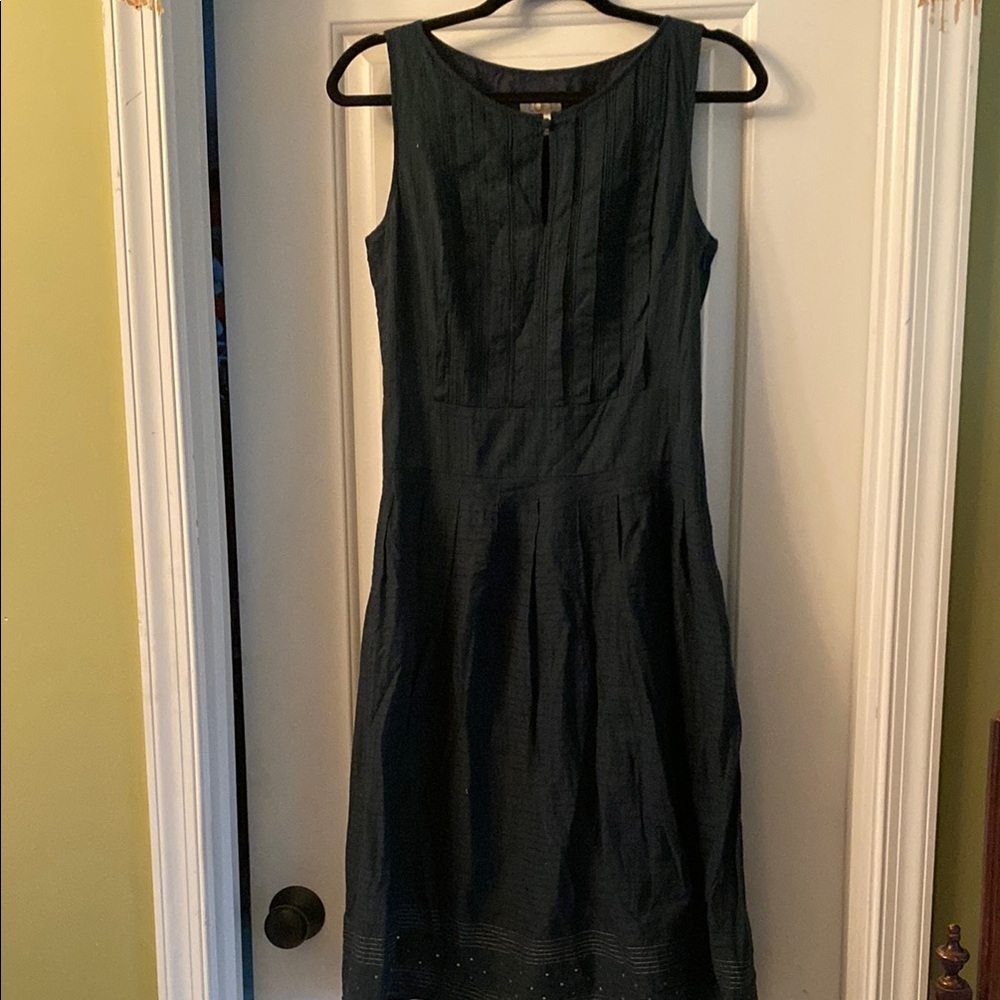 Ann Taylor Elegant Dark Green Sleeveless Dress